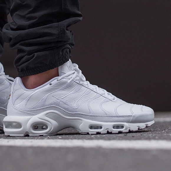 Nike Air Max TN Plus Triple White Nike Air Max TN Plus Triple White